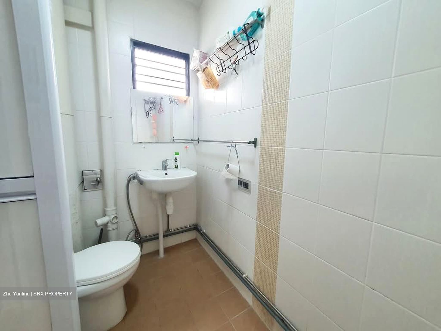 Blk 230 Hougang Avenue 1 (Hougang), HDB Executive #543226201